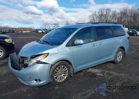 2016 Toyota Sienna Xle Premium 8 Passenger from USA, damaged, VIN 5TDYK3DC9GS758610